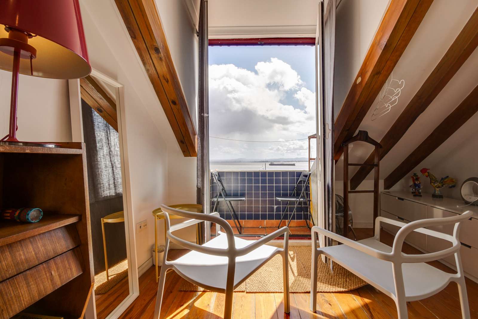 1-bedroom apartment for rent in Graça e São Vicente