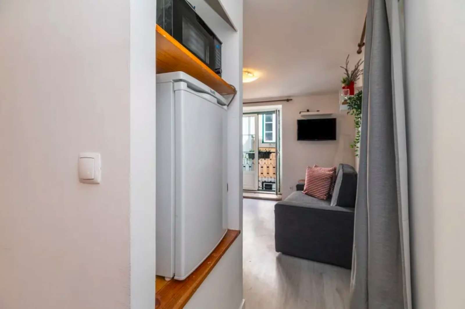 Cute 1-bedroom apartment for rent in Castelo