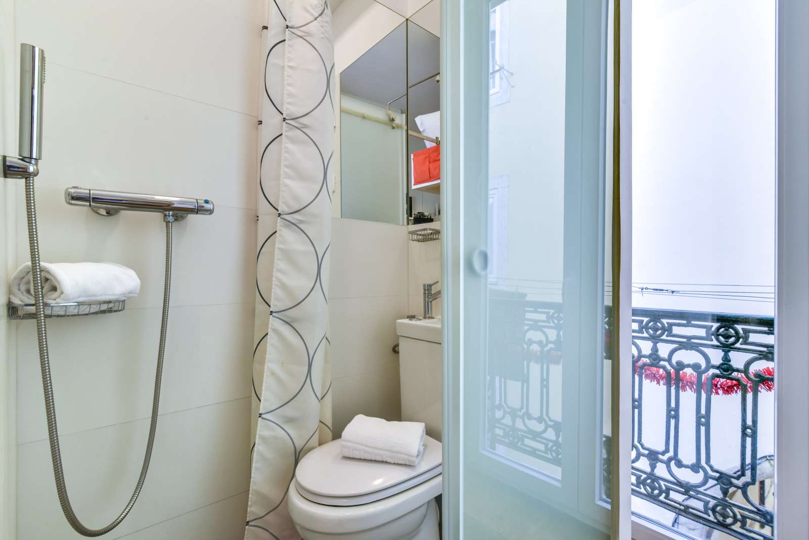 Studio apartment for rent in Cais do Sodré