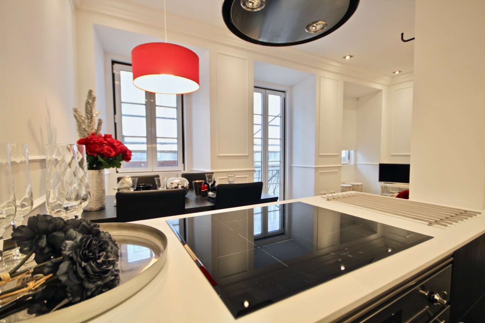 Spacious 2-bedroom apartment for rent in Estrela and Lapa