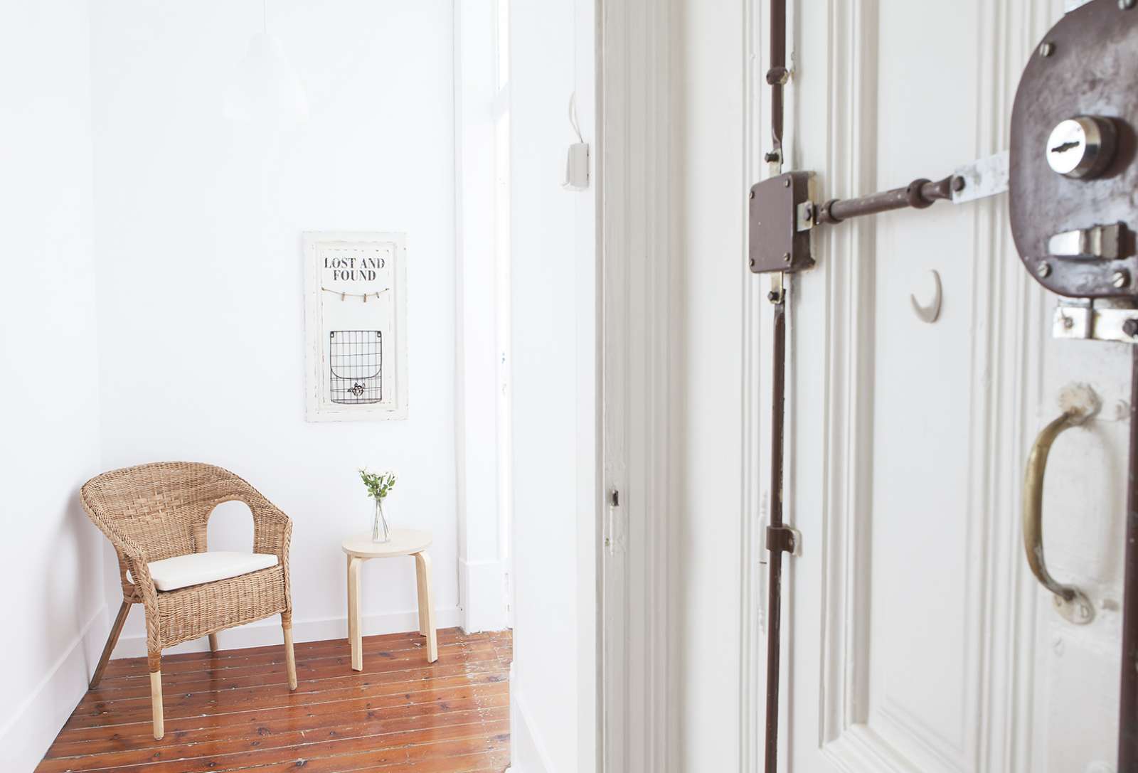 Double bed in Nice rooms for rent in 7-bedroom apartment near Nuno Álvares Garden