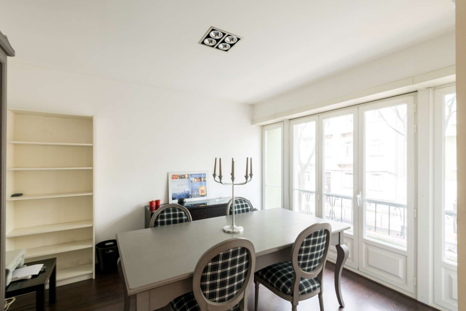 2-bedroom apartment for rent in Arroios