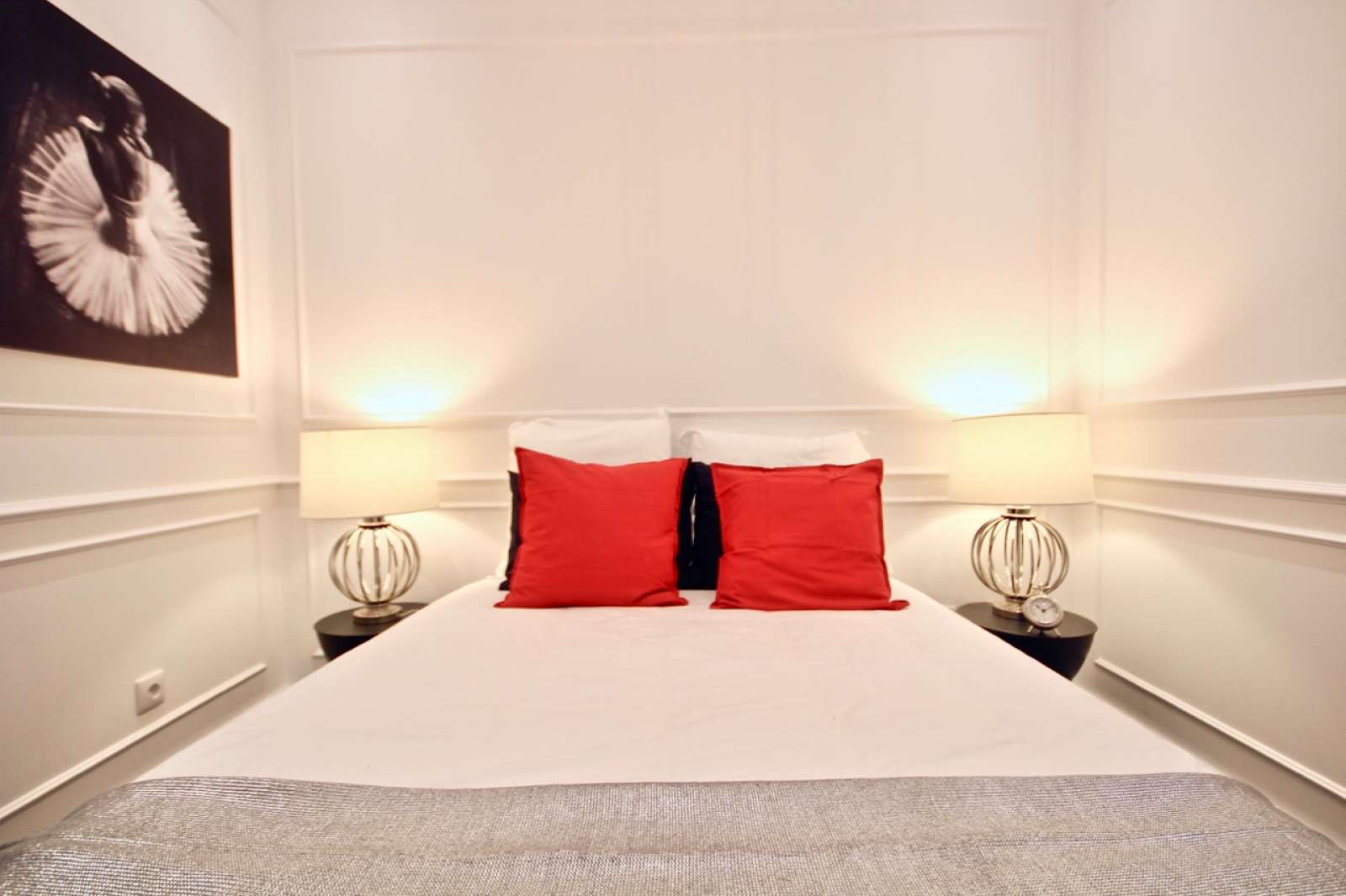 Spacious 2-bedroom apartment for rent in Estrela and Lapa