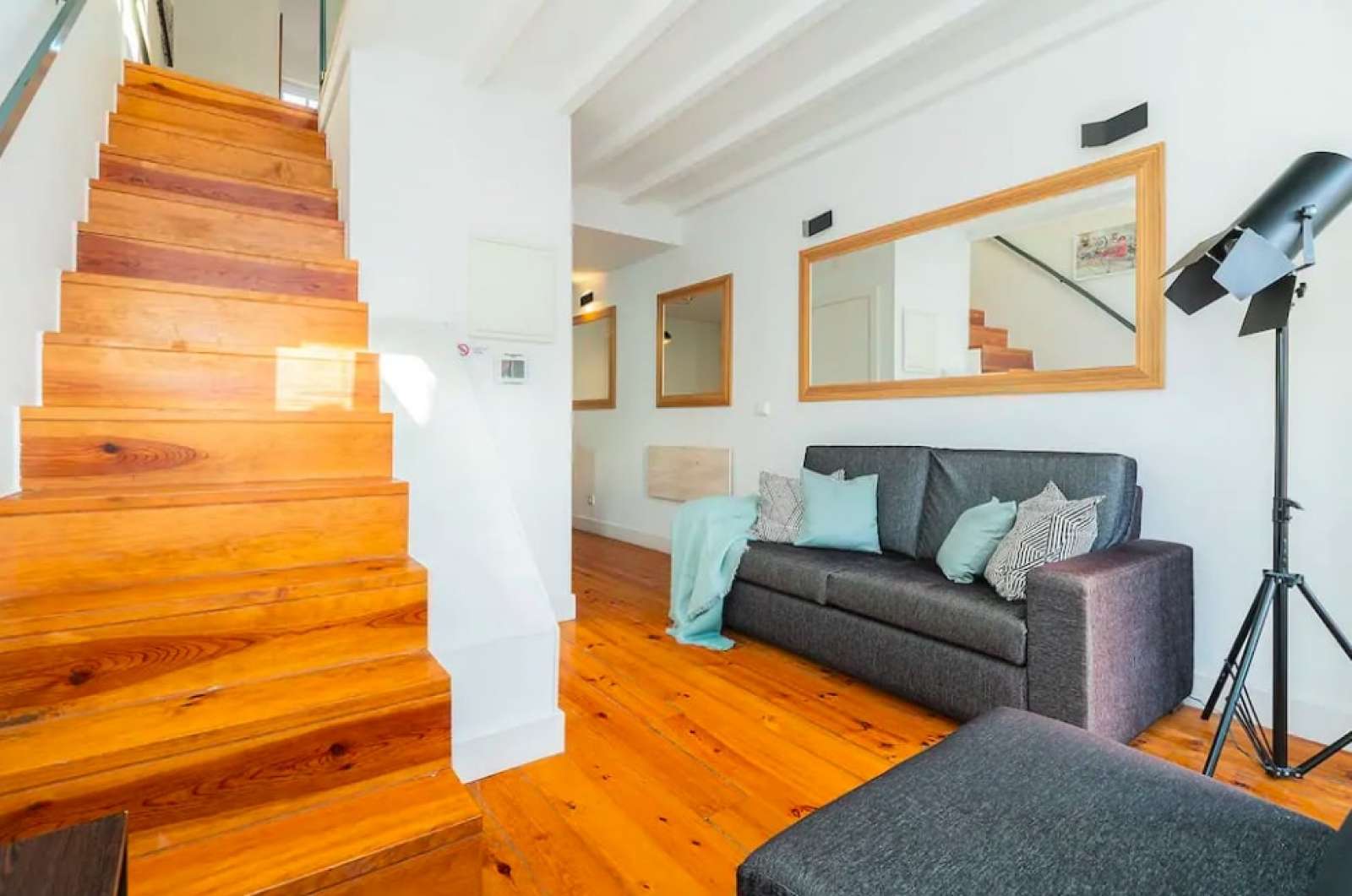 Adorable 1-bedroom apartment for rent in authentic Arroios