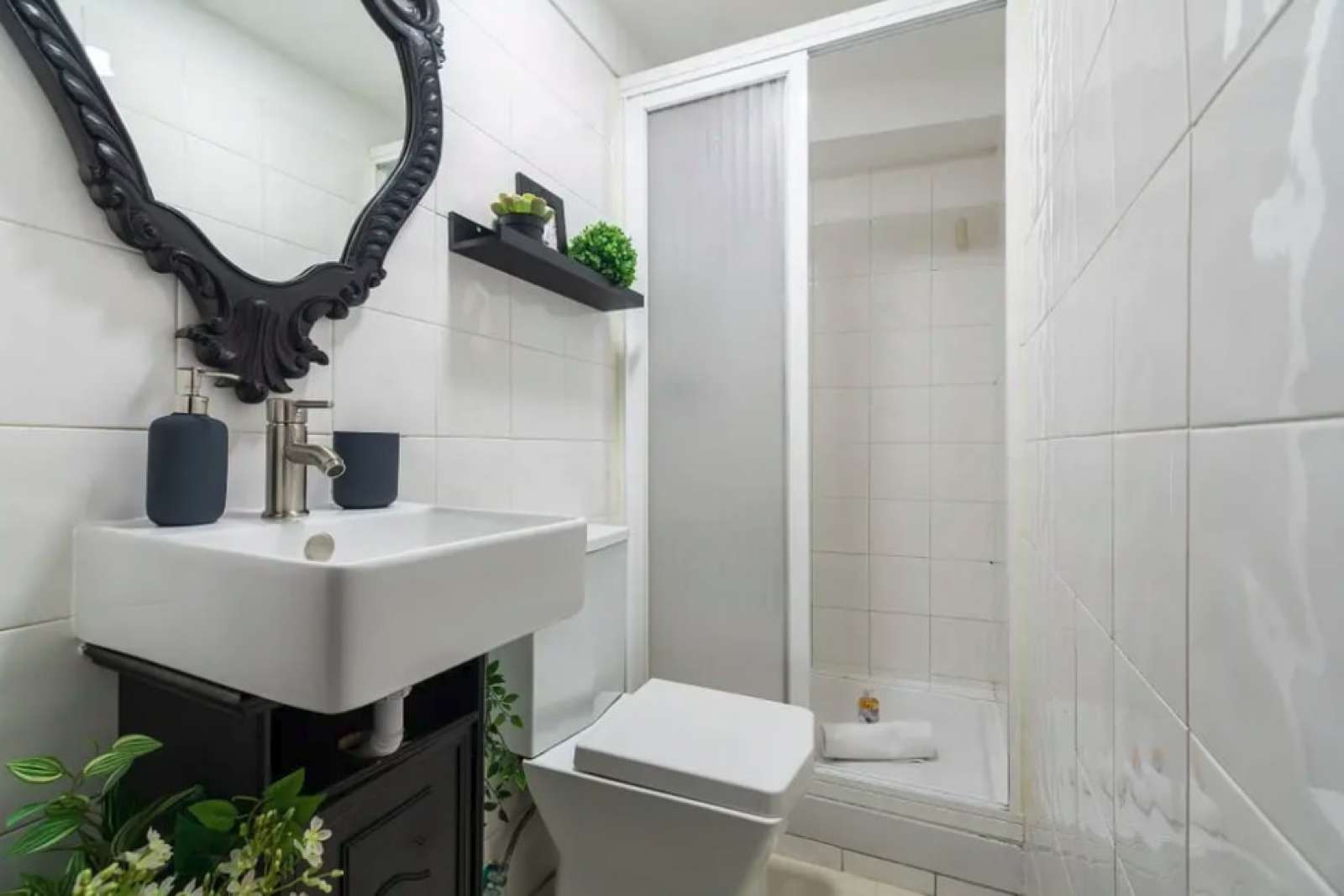 Cute 1-bedroom apartment for rent in Castelo