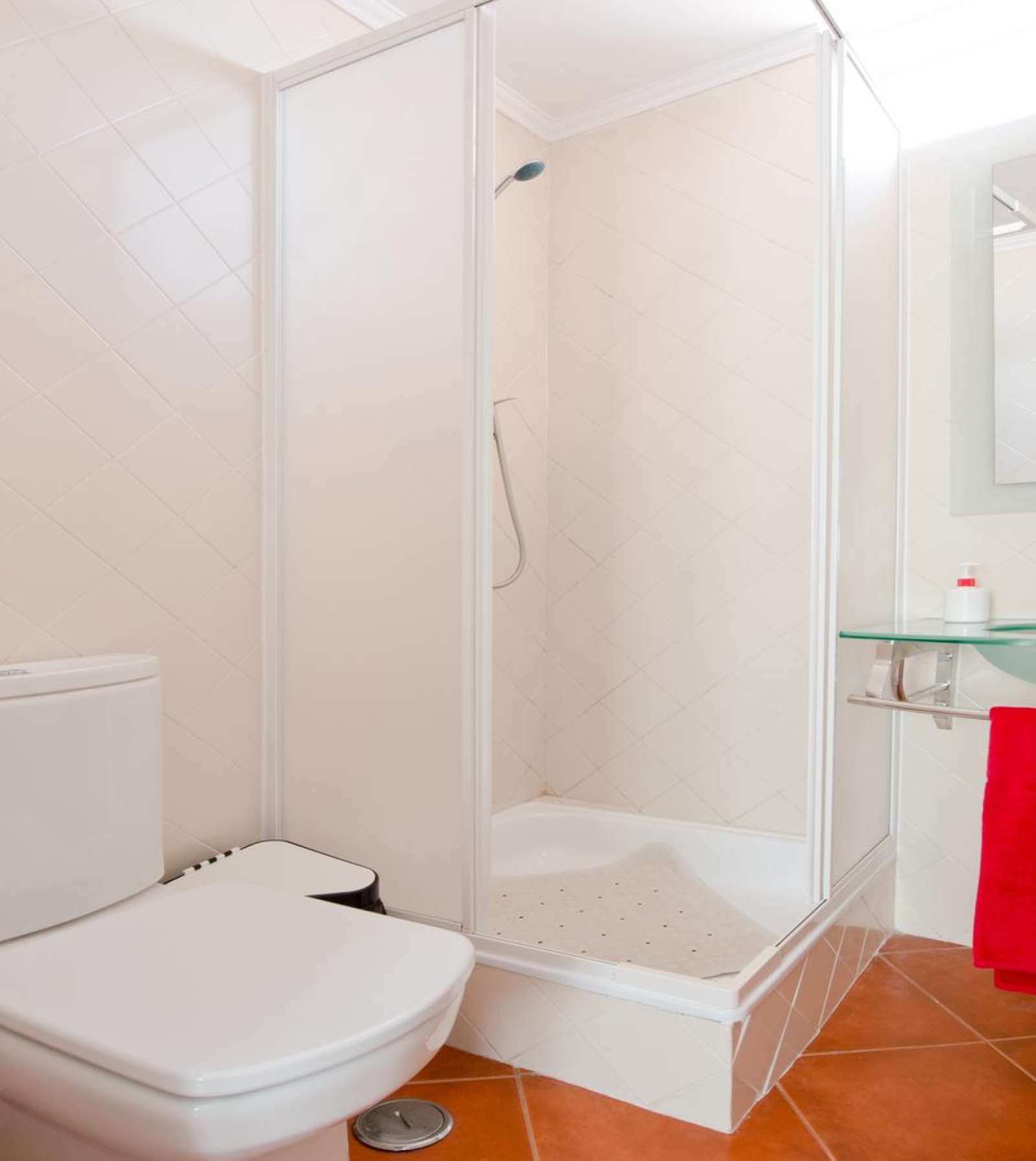Student accommodation in Lisbon - All inclusive from €825 →