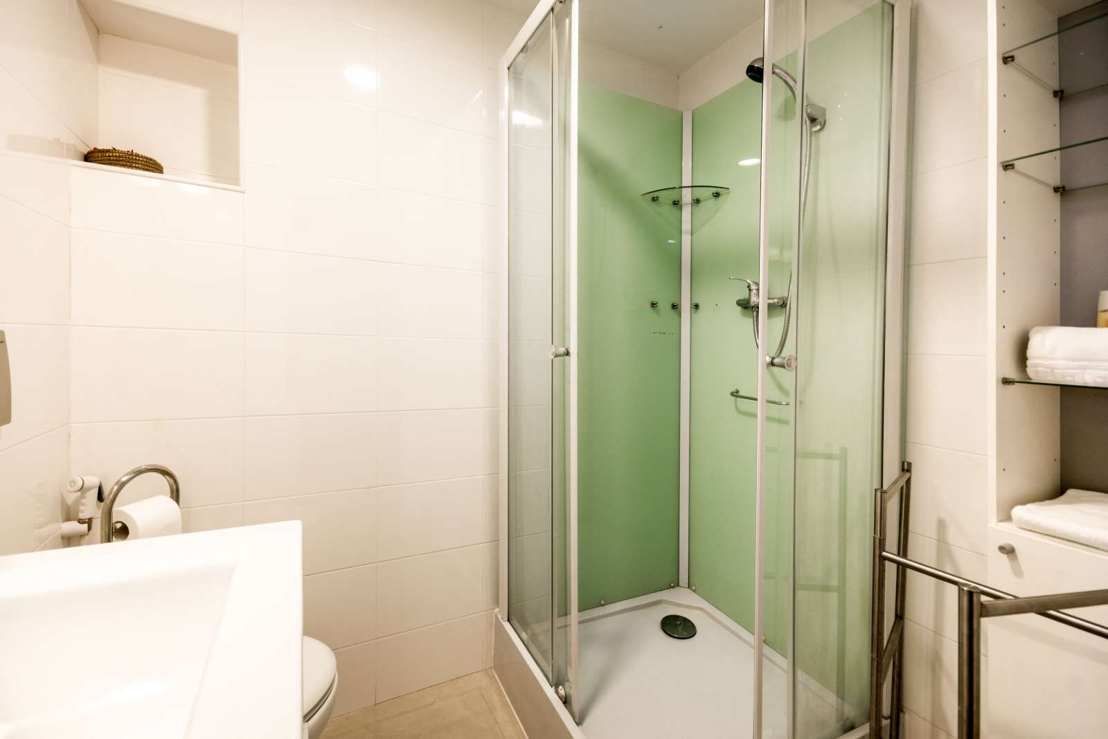 2-bedroom apartment for rent in Graça e São Vicente