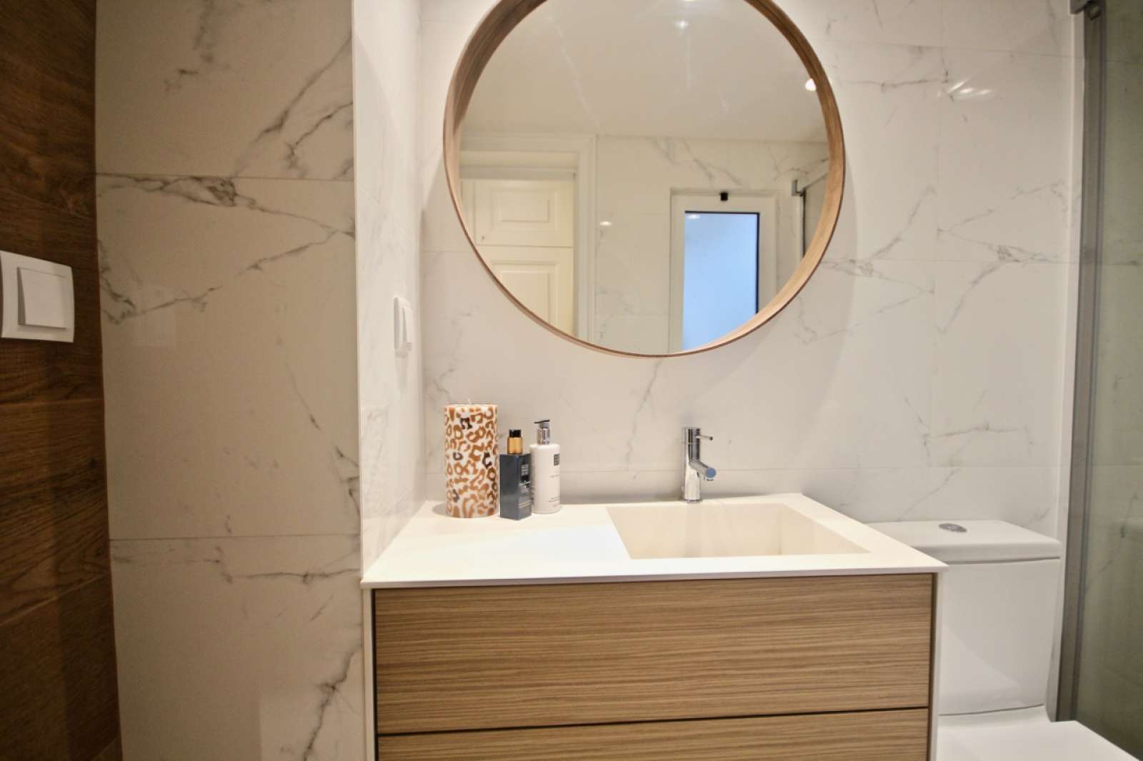 Spacious 2-bedroom apartment for rent in Estrela and Lapa