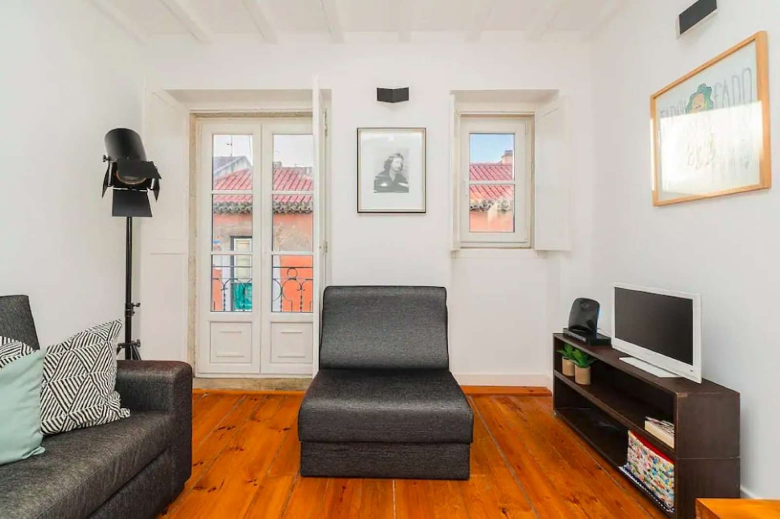 Adorable 1-bedroom apartment for rent in authentic Arroios