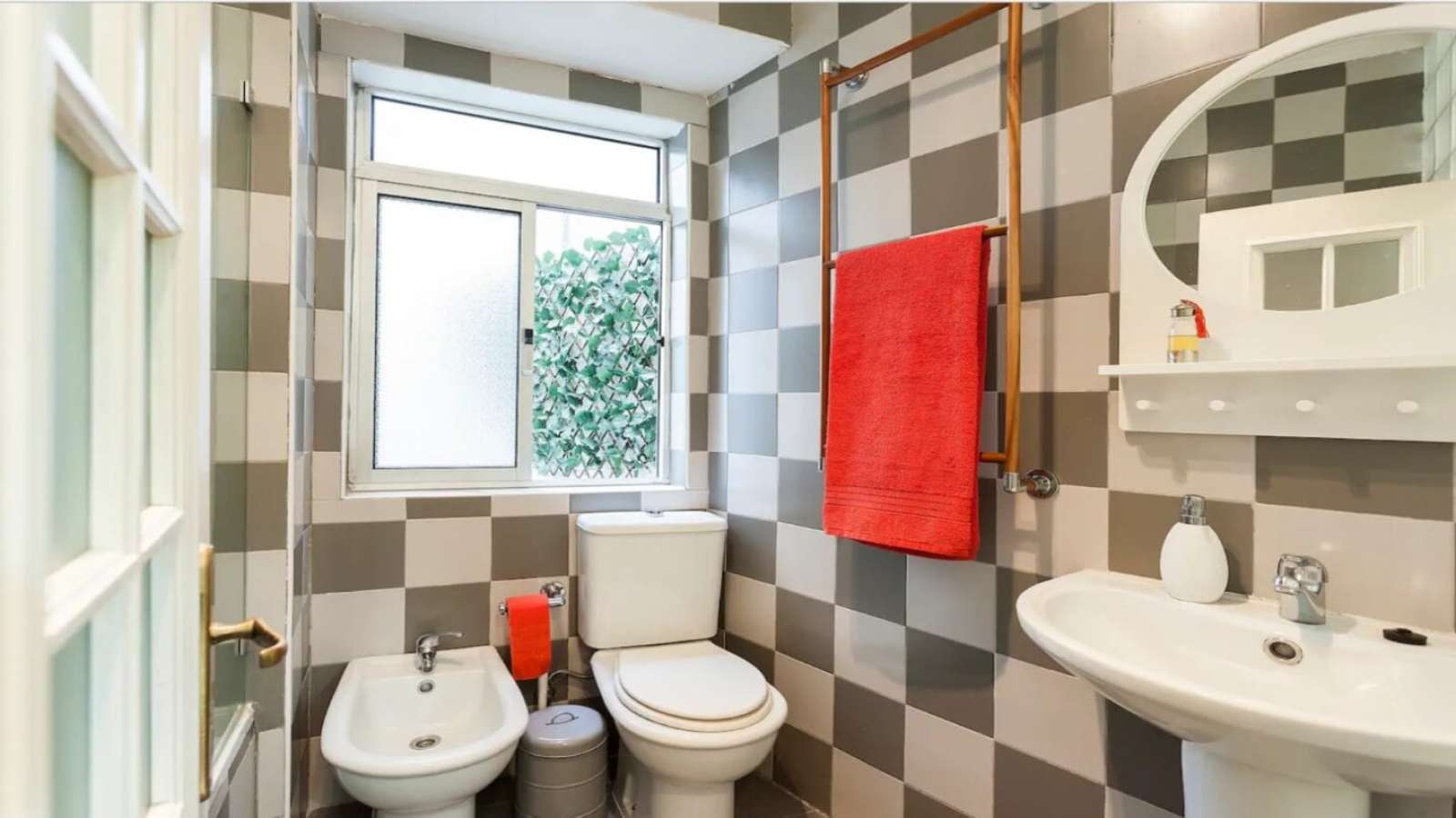 1-bedroom apartment for rent in Graça e São Vicente