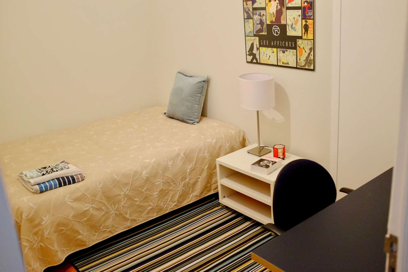 Double bed in Rooms for rent in 4-bedroom apartment in Arroios