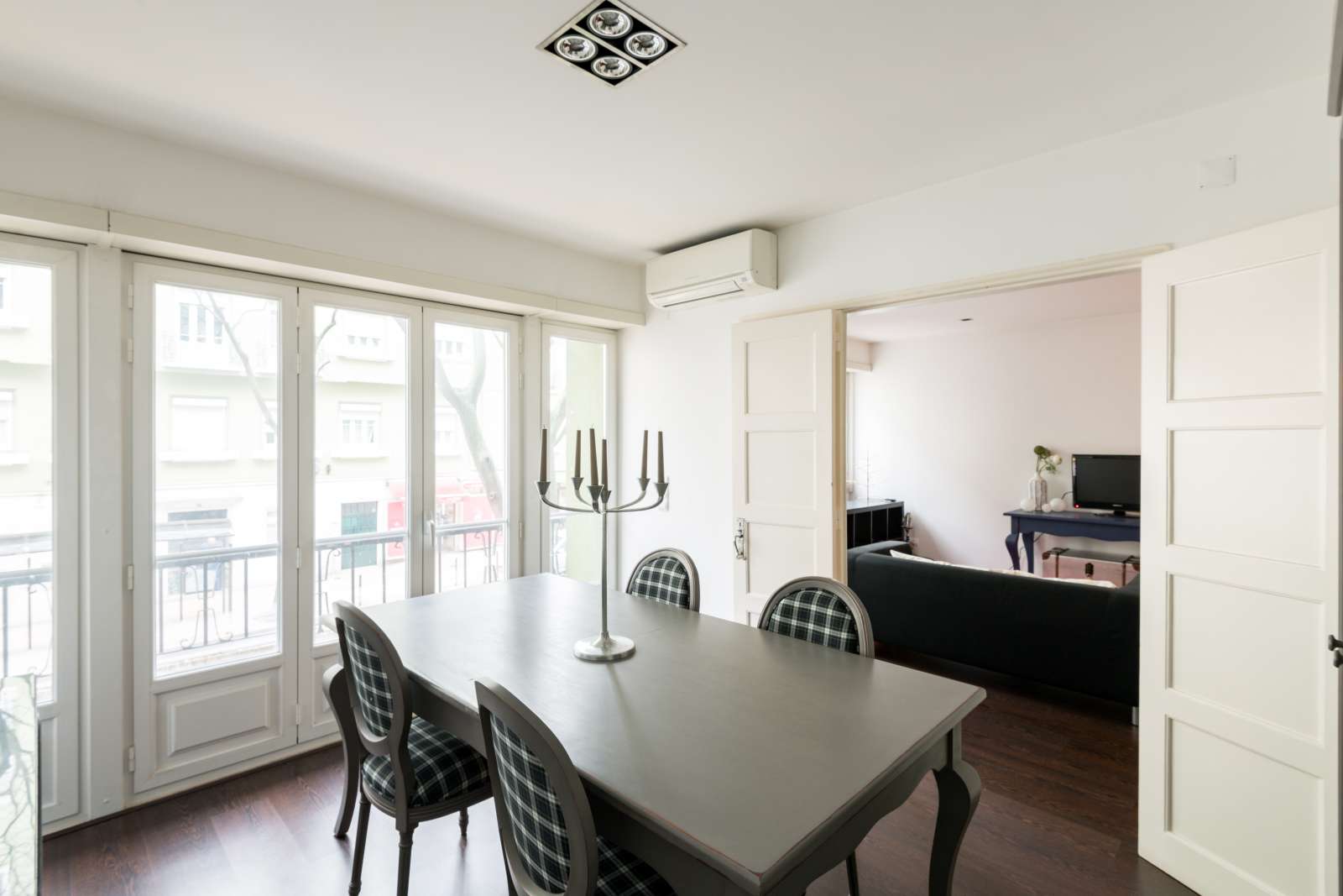 2-bedroom apartment for rent in Arroios