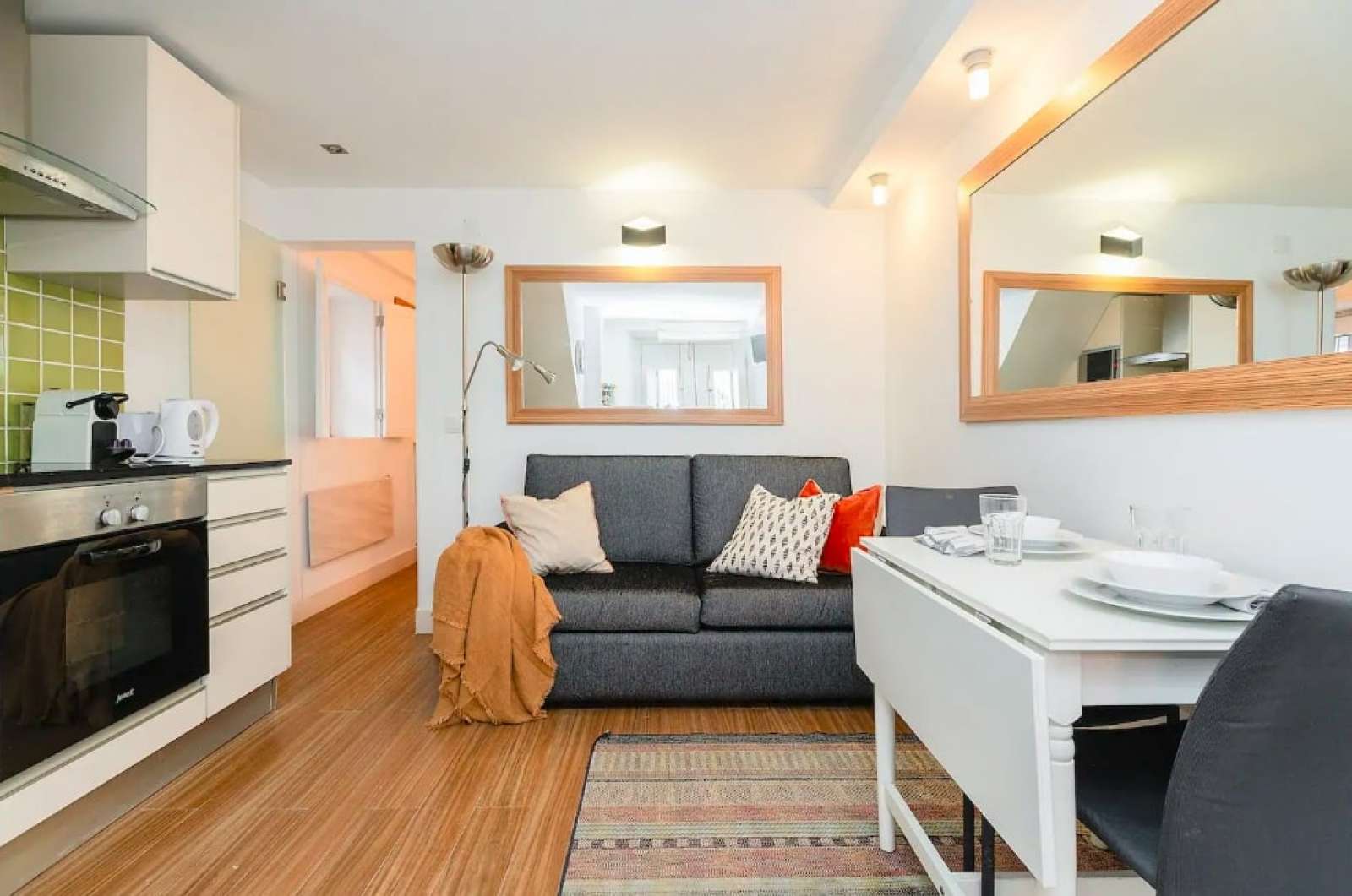 Sweet little 1-bedroom apartment for rent in characterful Arroios