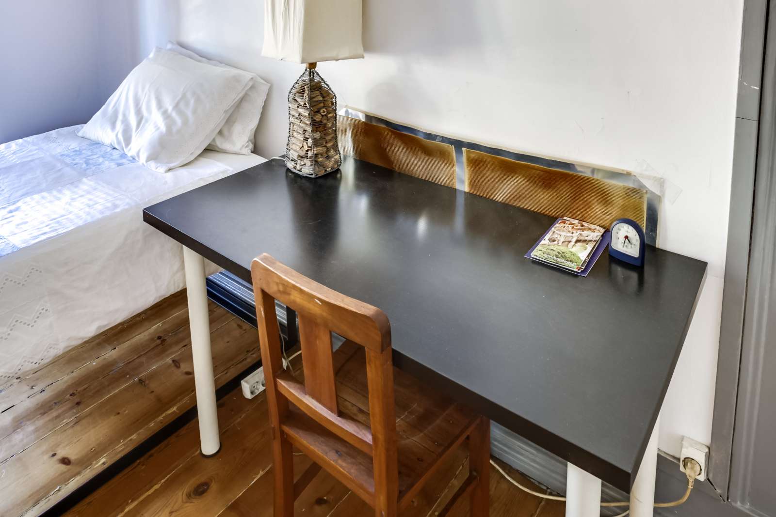 Single Bed in Rooms for rent in 6-bedroom apartment in Estrela