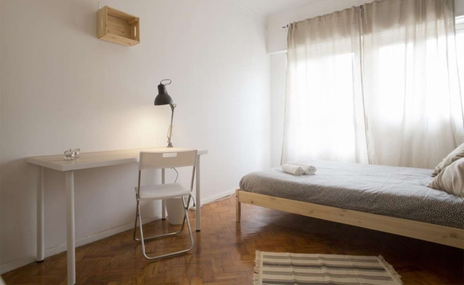 Nice and comfortable room near Nova, Cidade Universitária and IST