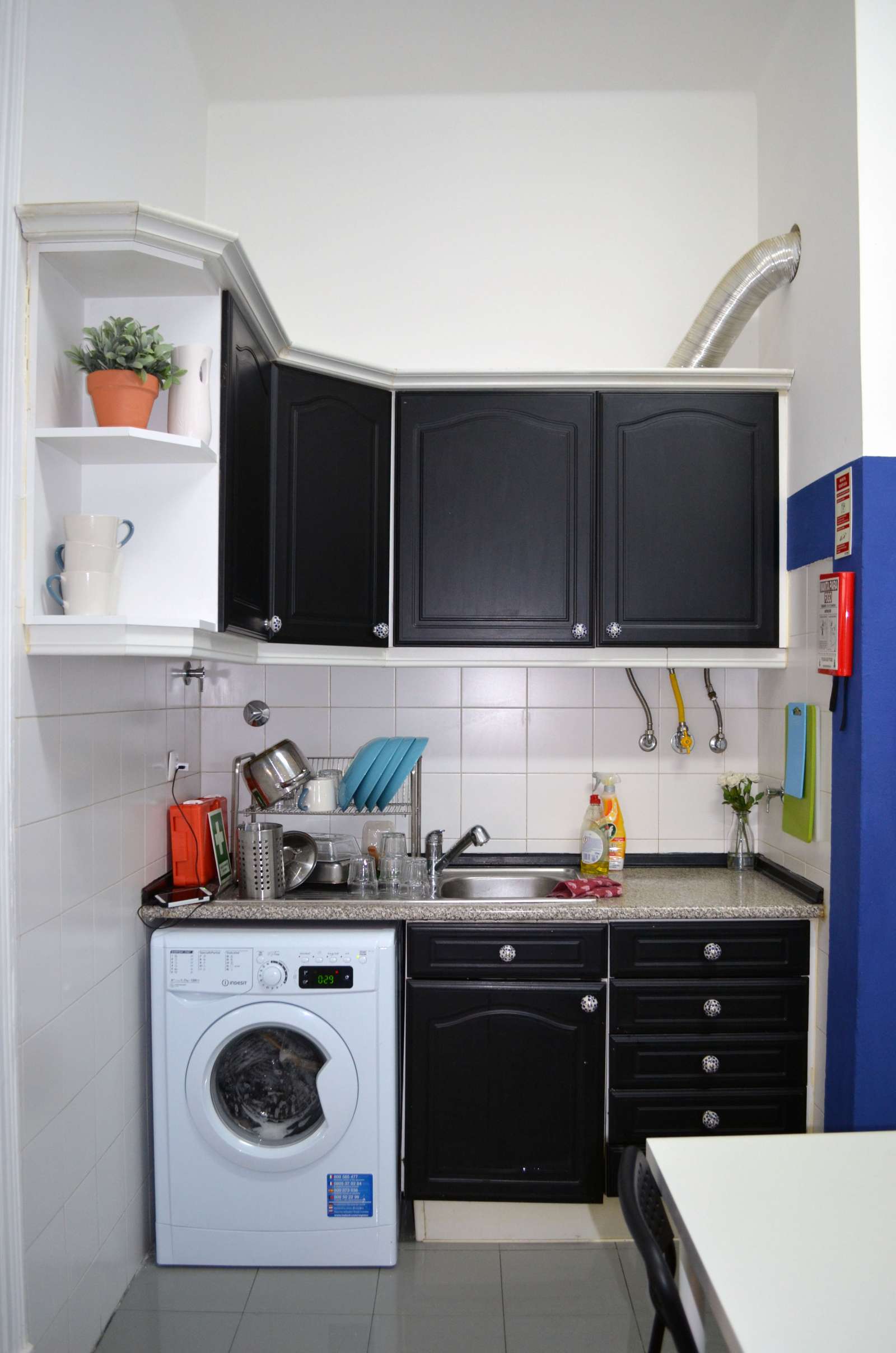 Double bed in Nice rooms for rent in 7-bedroom apartment near Nuno Álvares Garden