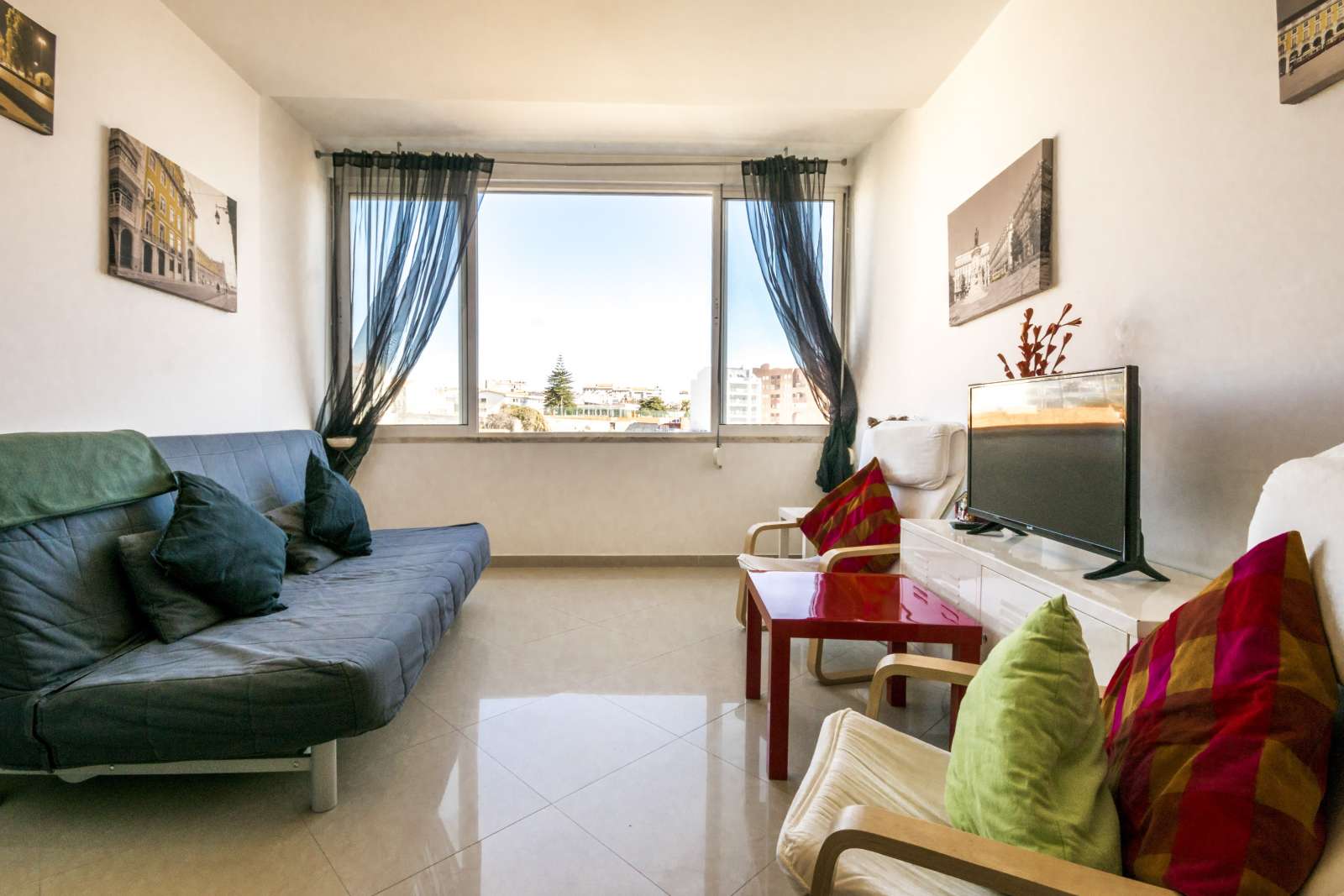 2-bedroom apartment for rent in Graça e São Vicente