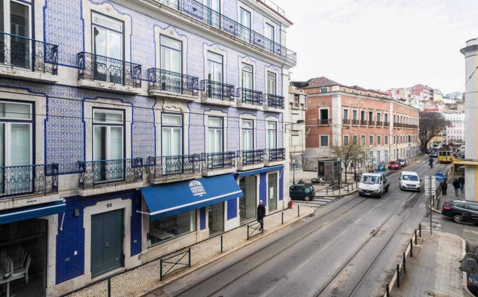 Double bed in Rooms for rent in 8-bedroom apartment near universities in Misericórdia