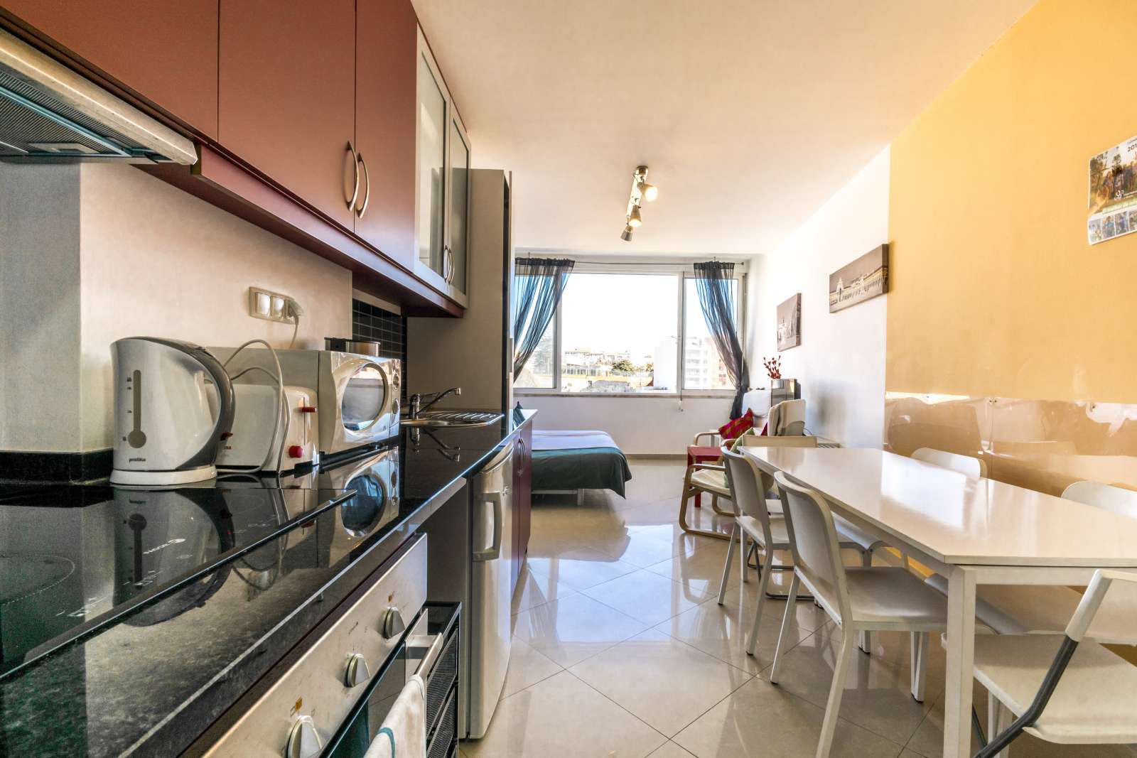 2-bedroom apartment for rent in Graça e São Vicente