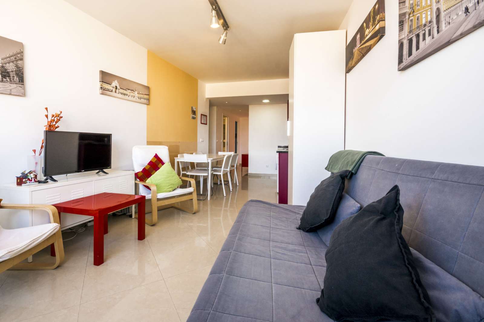 2-bedroom apartment for rent in Graça e São Vicente