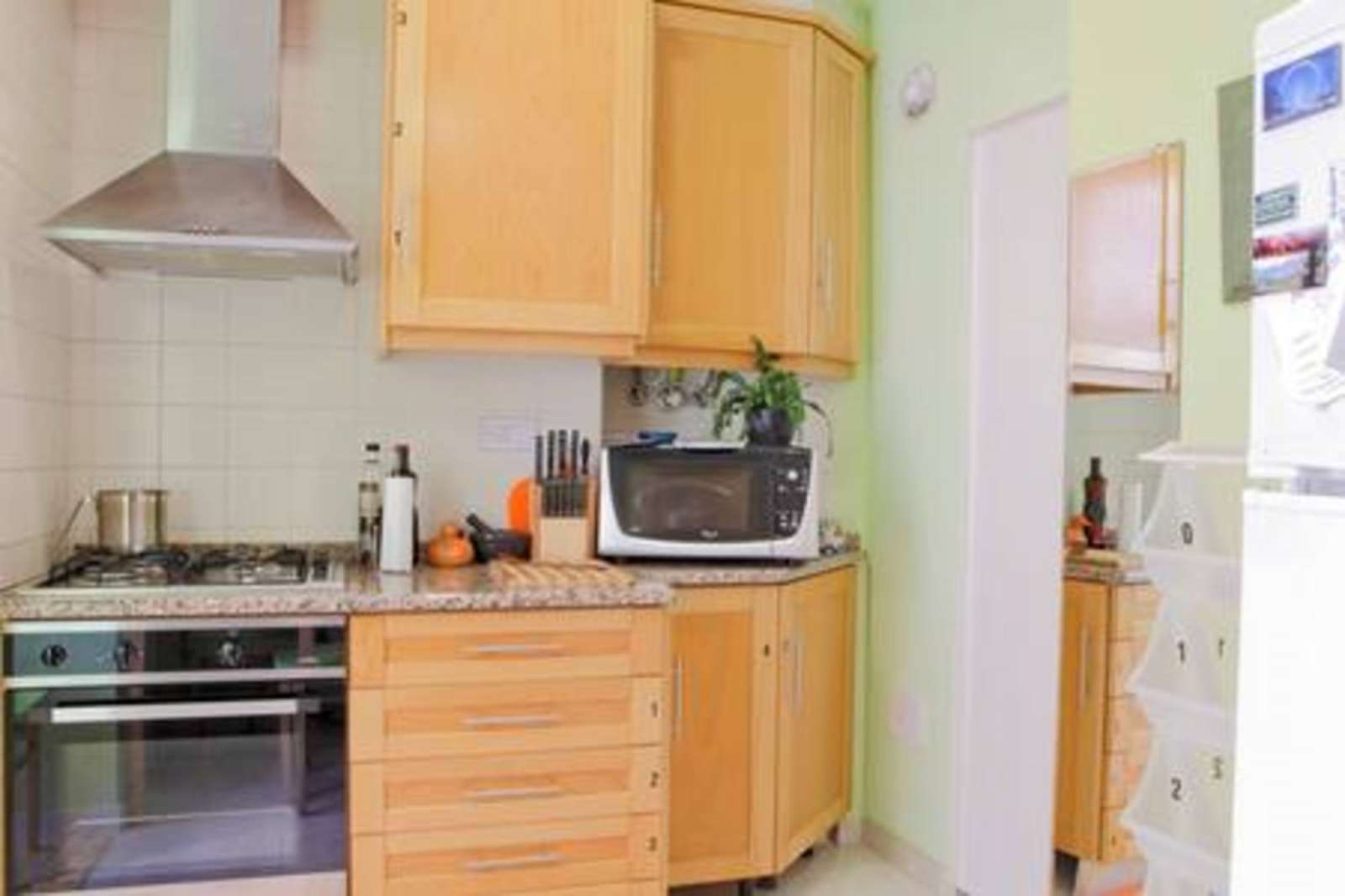 Double bed in Rooms for rent in sunny 5-bedroom apartment with AC in authentic Arroios