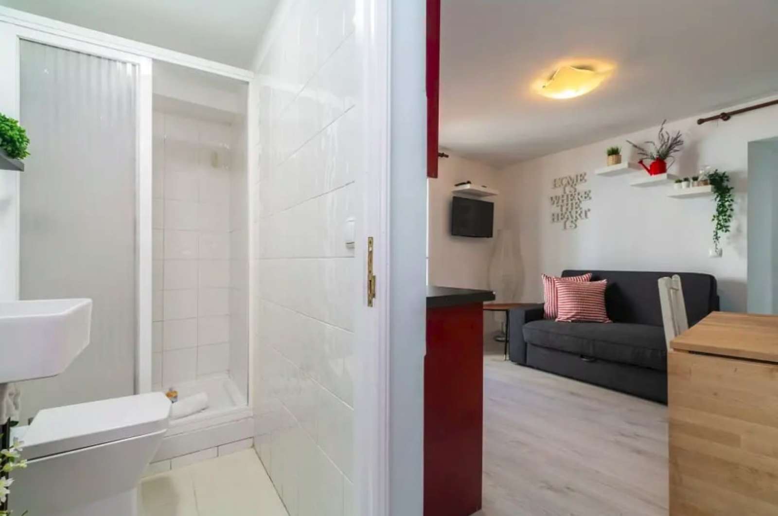 Cute 1-bedroom apartment for rent in Castelo