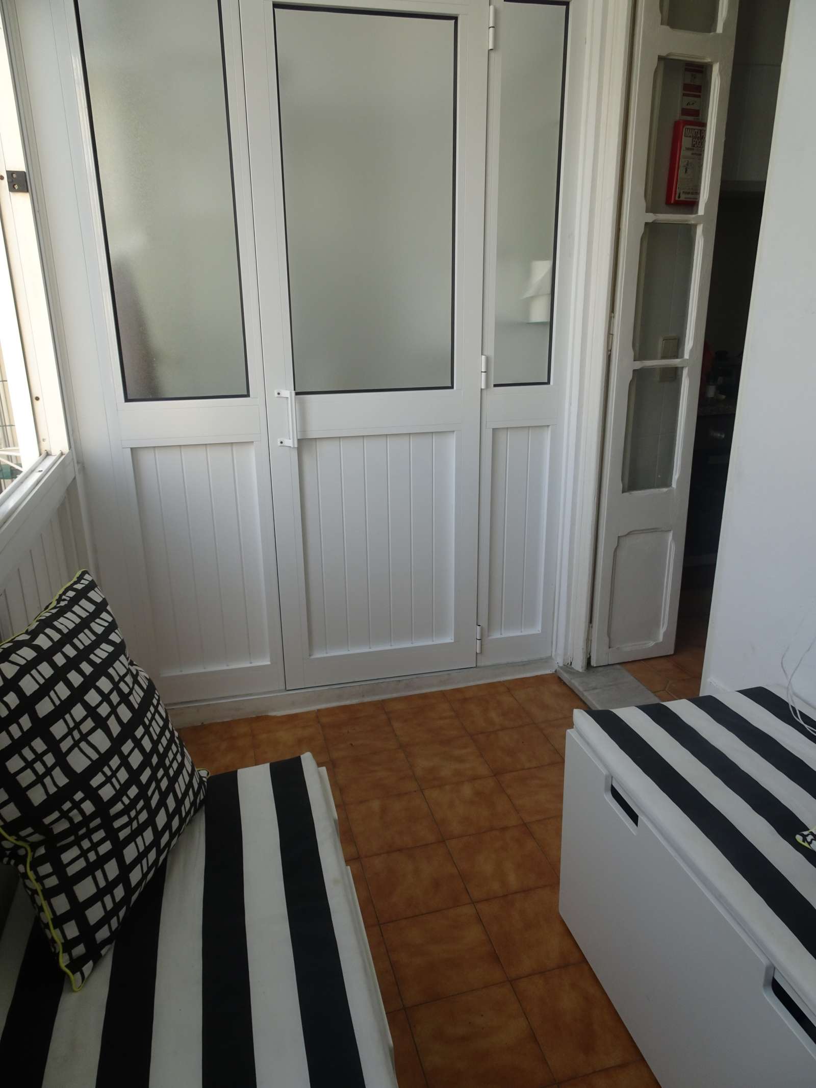 Double bed in Rooms for rent in 7-bedroom apartment in Arroios