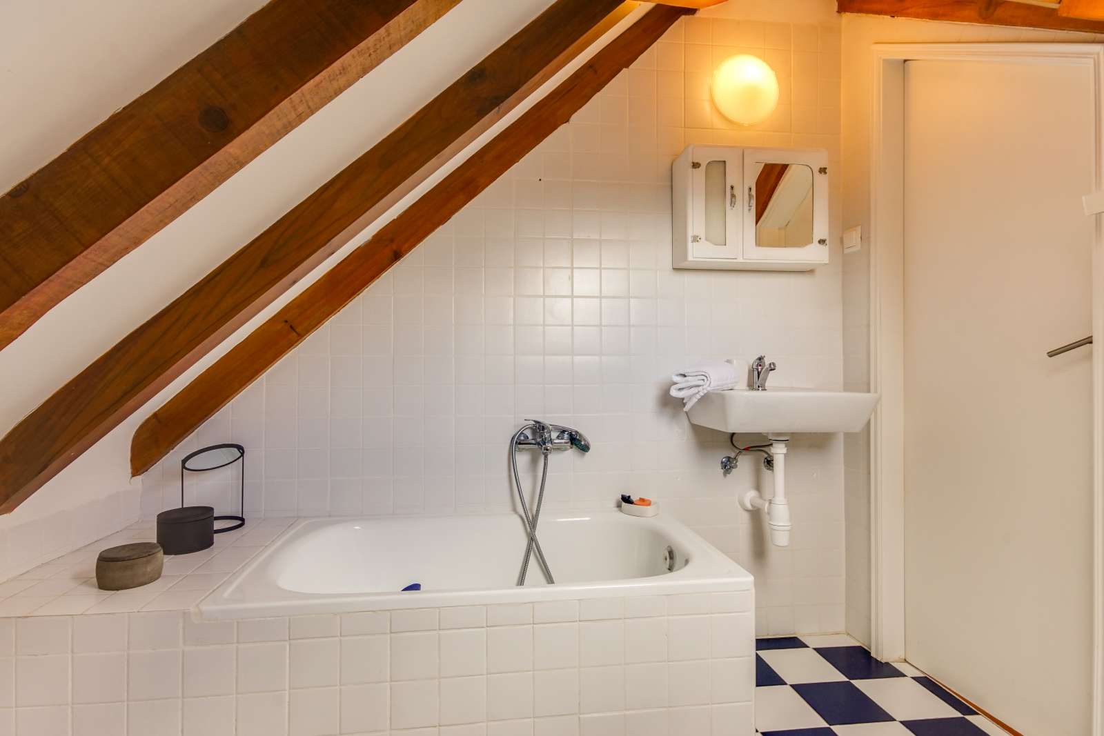 1-bedroom apartment for rent in Graça e São Vicente