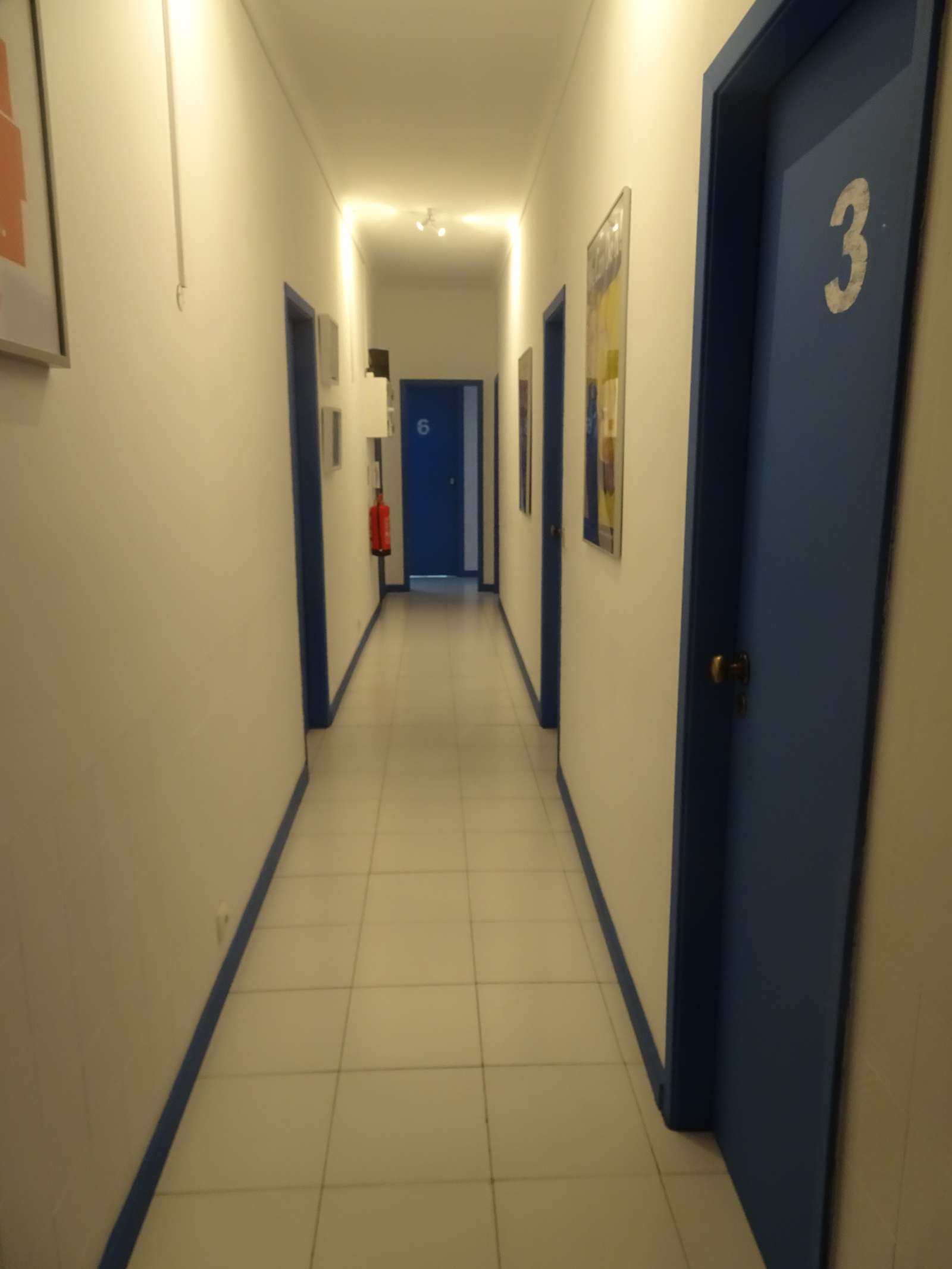 Double bed in Rooms for rent in 7-bedroom apartment in Arroios