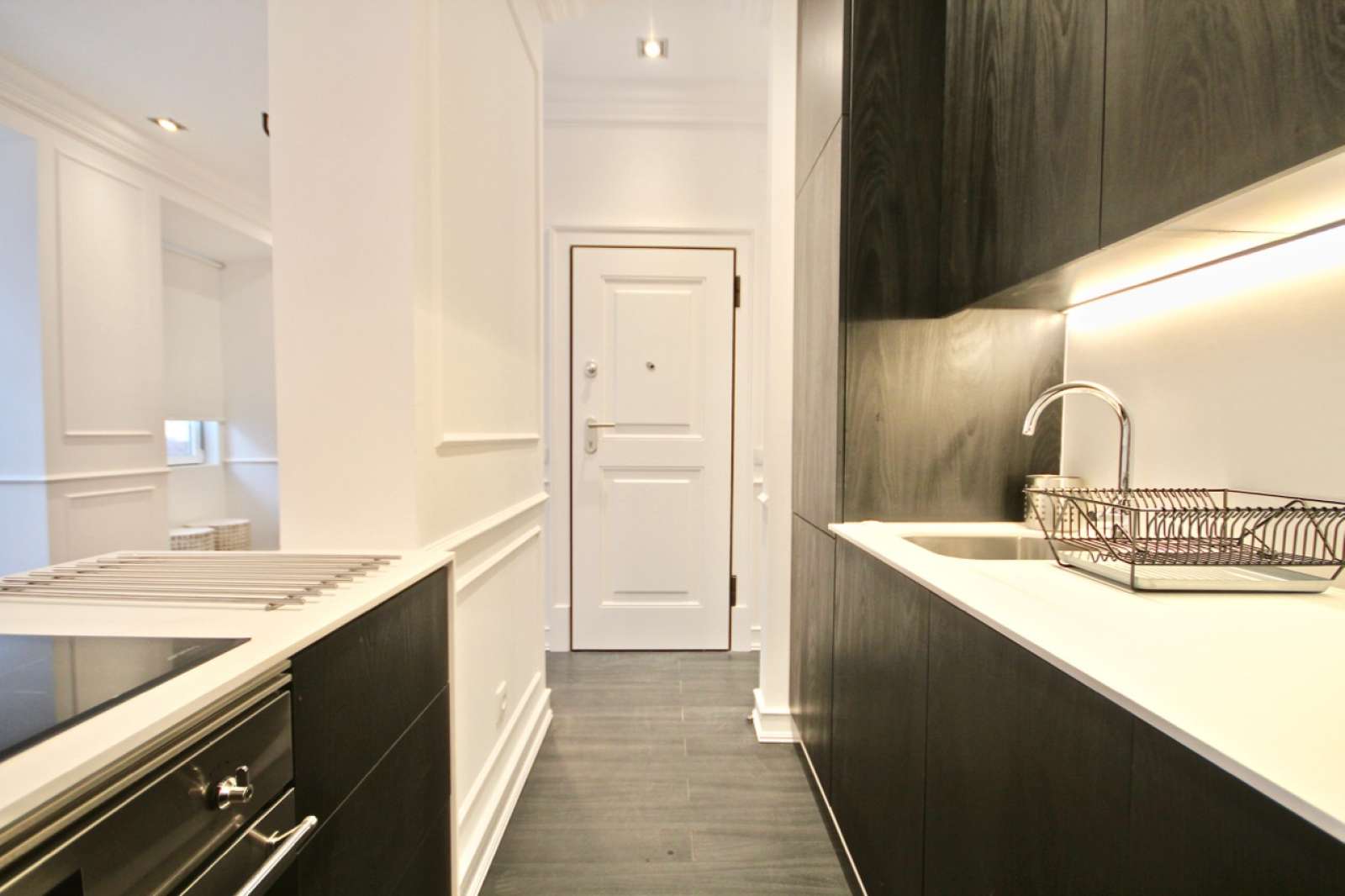 Spacious 2-bedroom apartment for rent in Estrela and Lapa