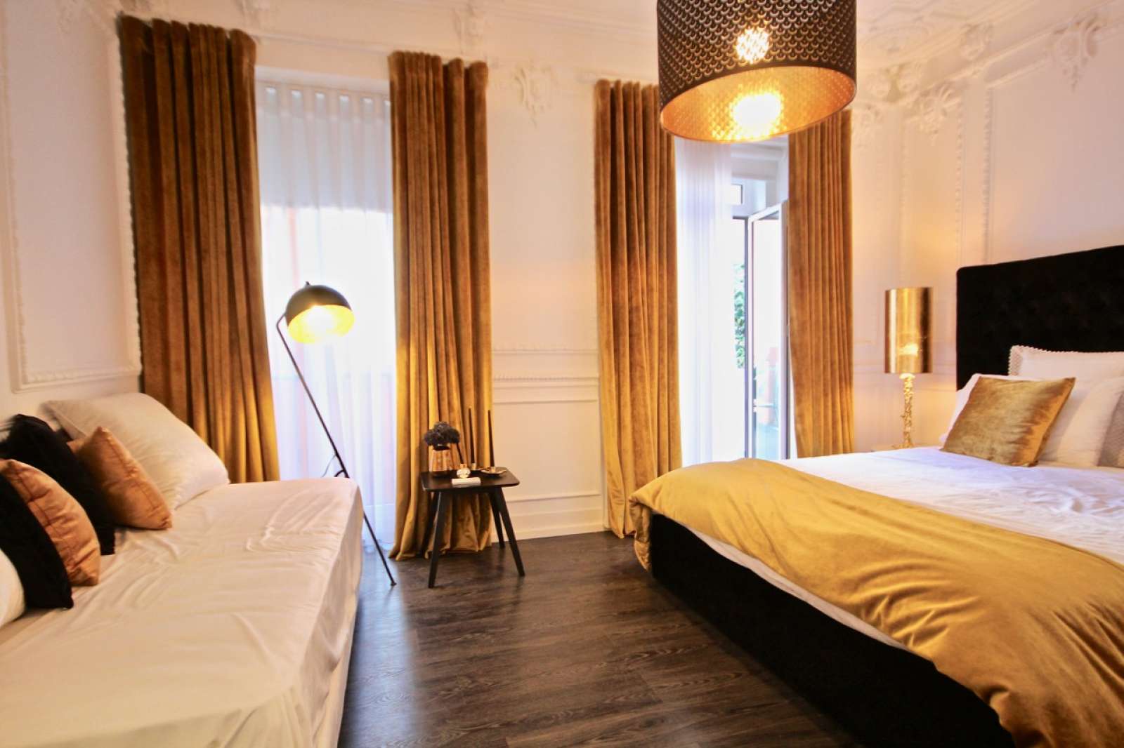 Chic 3-bedroom apartment for rent in Campolide