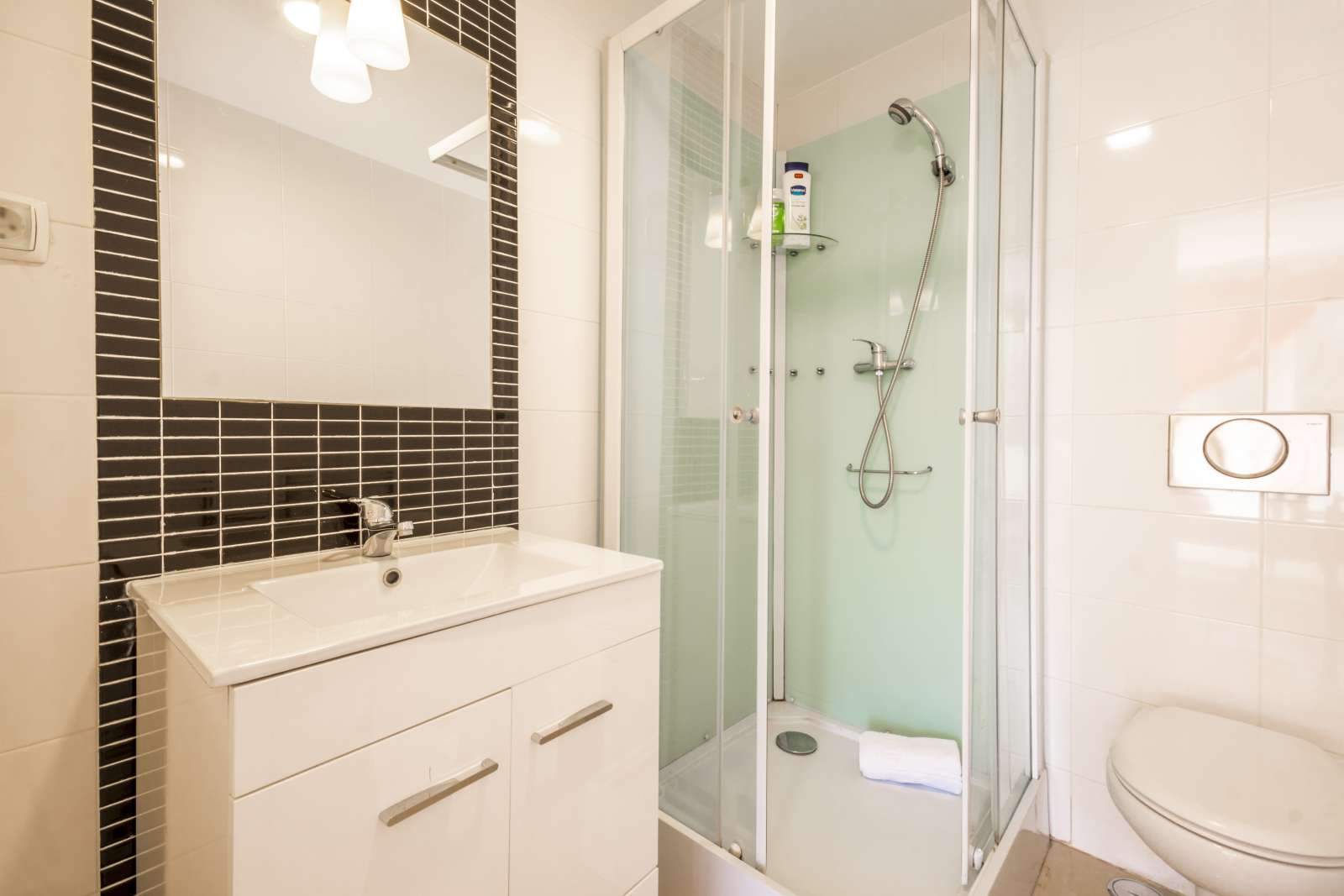 2-bedroom apartment for rent in Graça e São Vicente