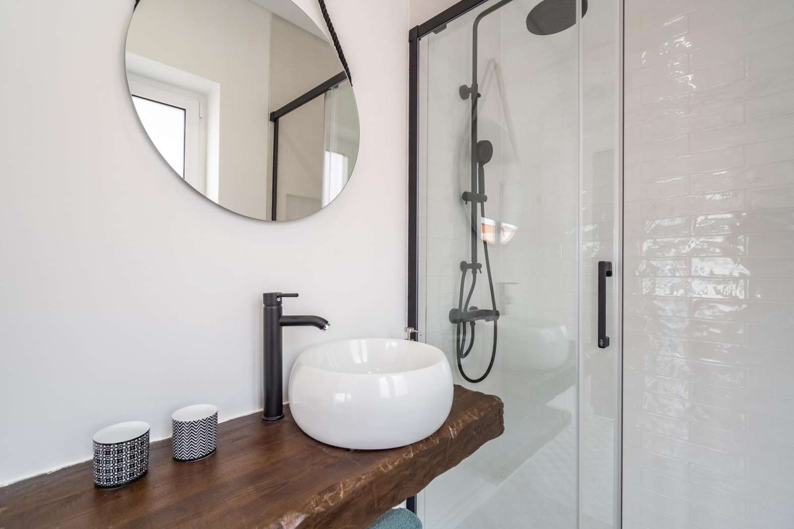 Fantastic 2-bedroom apartment for rent near Portuguese Cinematheque in Campo de Ourique