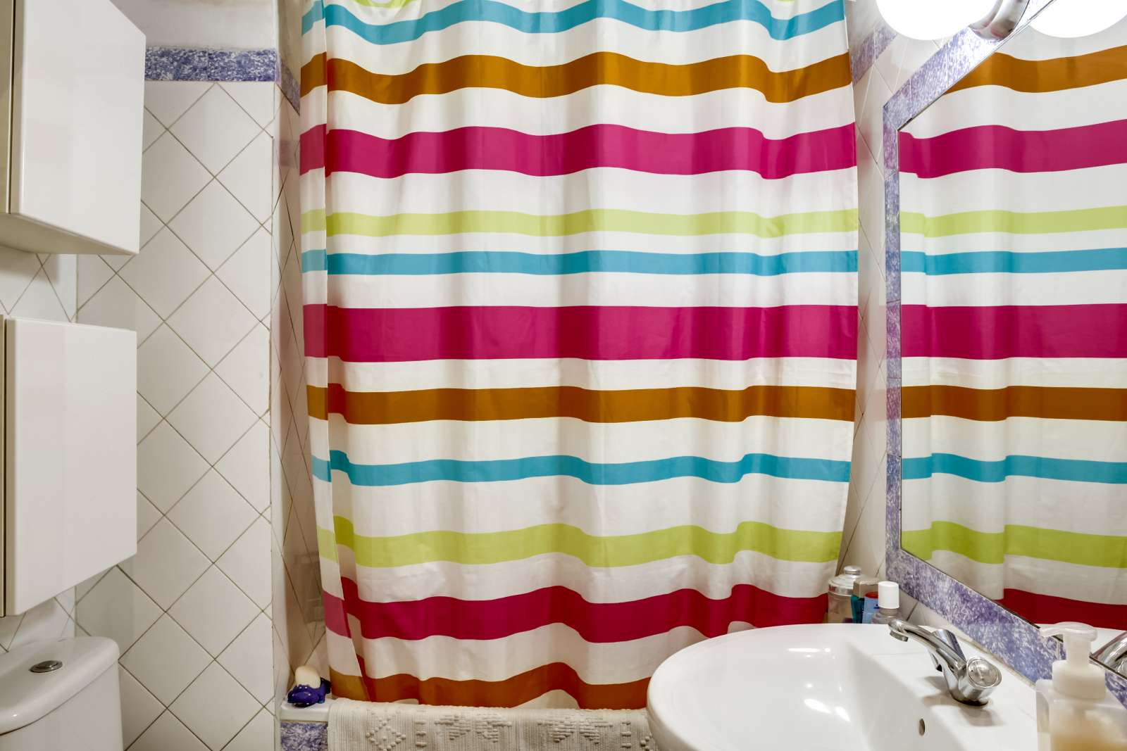 Single Bed in Rooms for rent in 6-bedroom apartment in Estrela