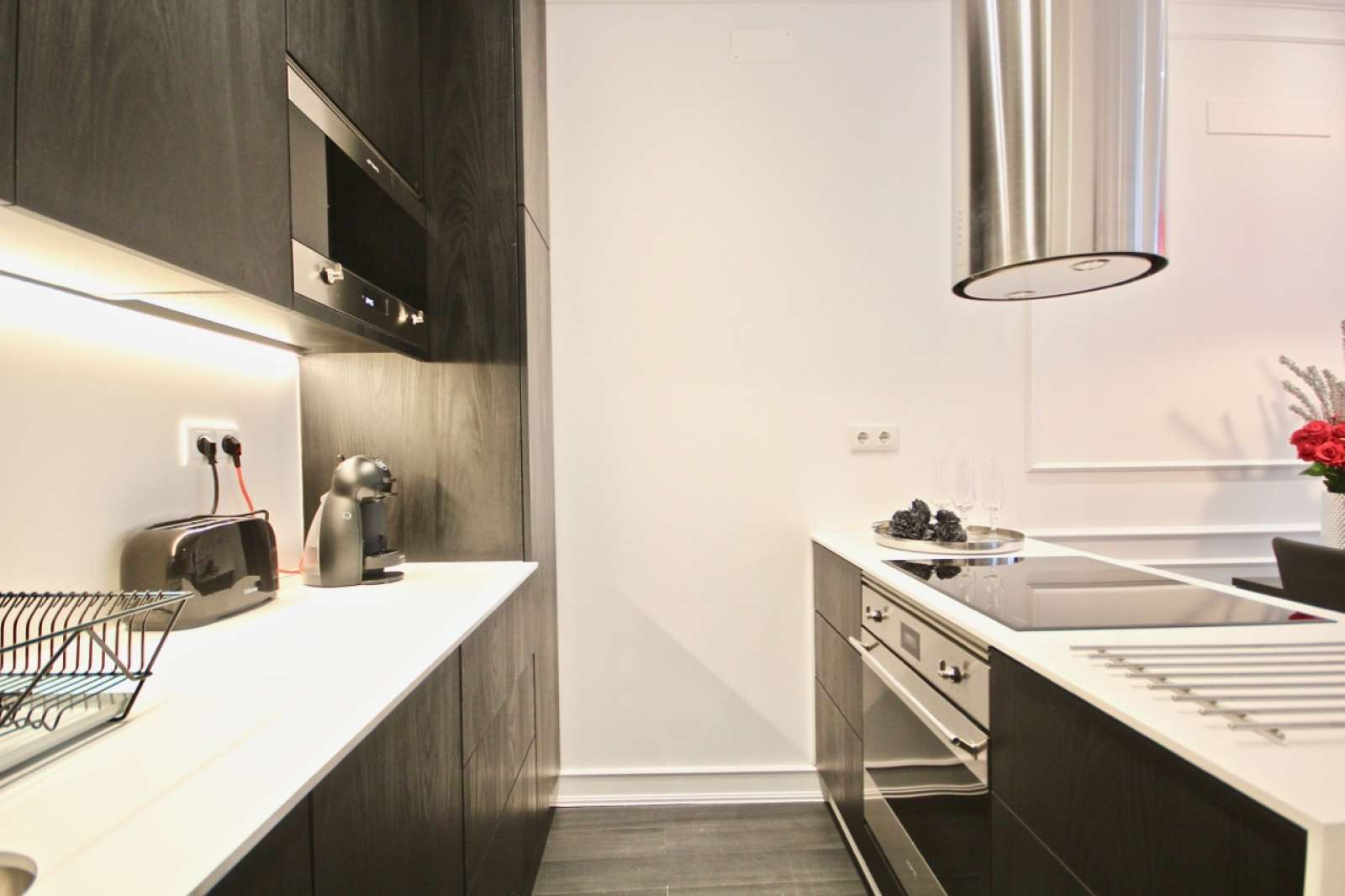 Spacious 2-bedroom apartment for rent in Estrela and Lapa