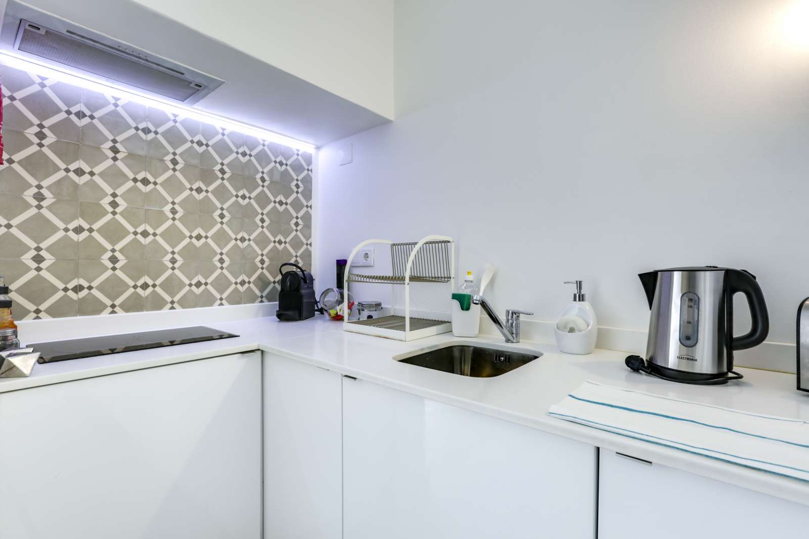 Studio apartment for rent in Cais do Sodré