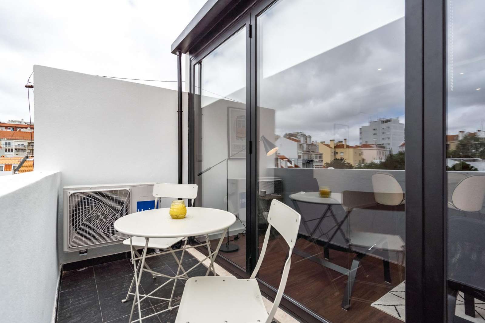 Fantastic 2-bedroom apartment for rent near Portuguese Cinematheque in Campo de Ourique
