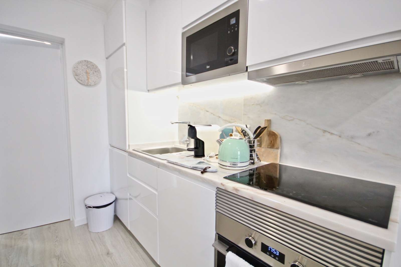 Stylish 1-bedroom apartment for rent in Alcântara