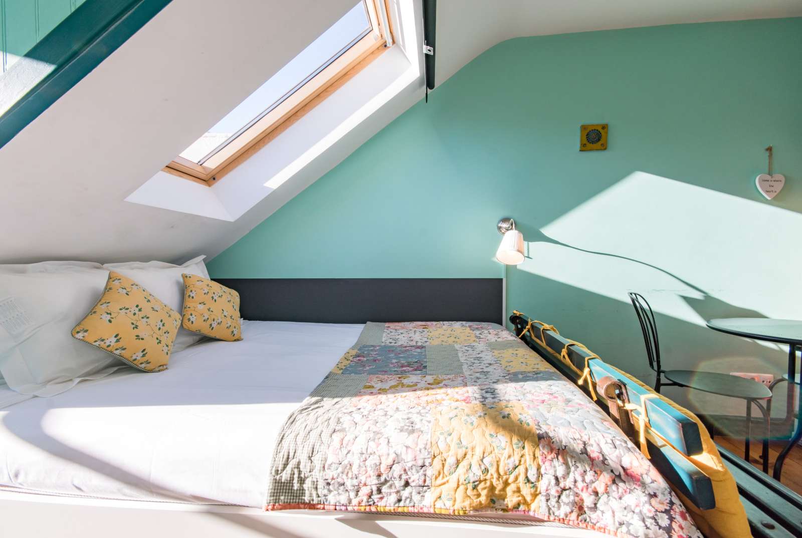 Impressive studio apartment for rent close to Figueira Square in Arroios