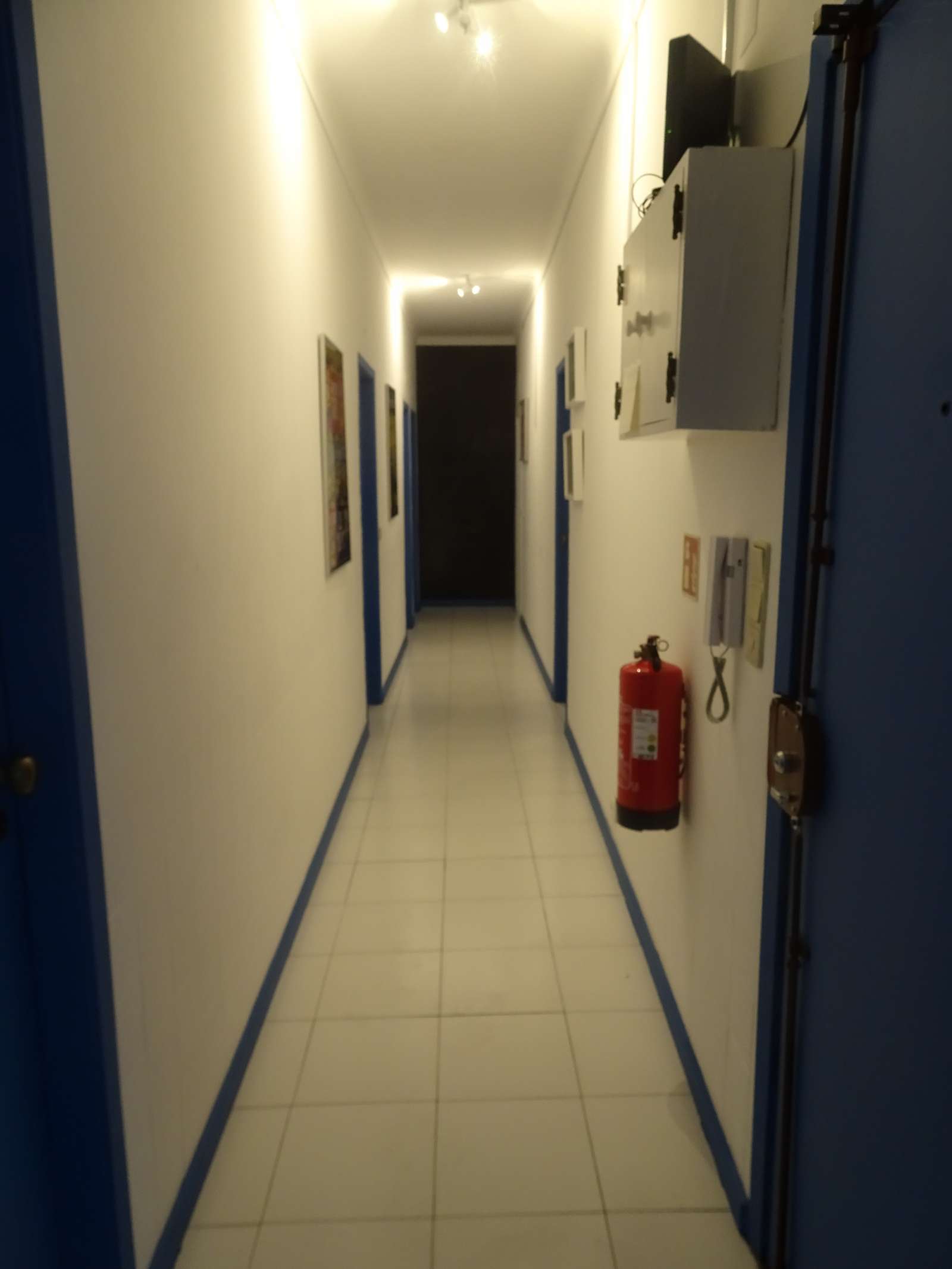 Double bed in Rooms for rent in 7-bedroom apartment in Arroios