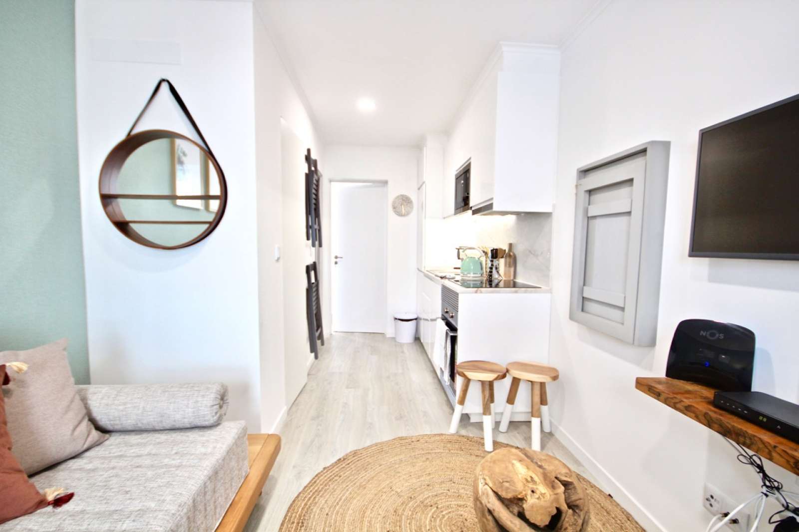 Stylish 1-bedroom apartment for rent in Alcântara