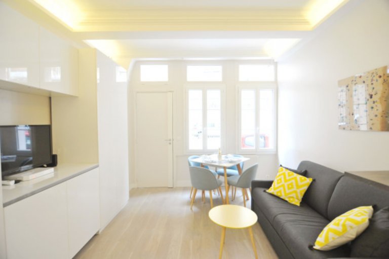 Buying essays safe uk