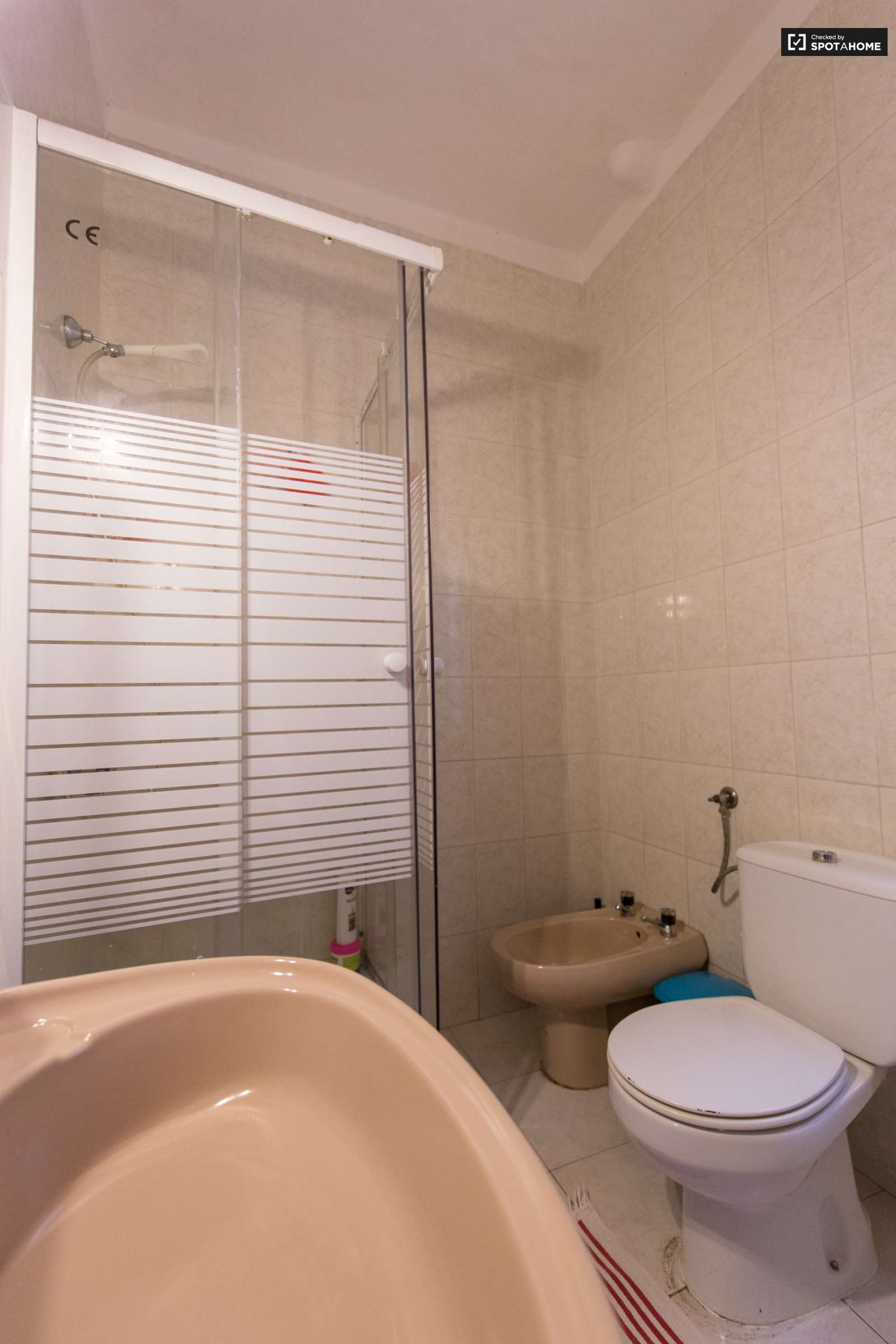 Single Room 10 min Lisbon City Center!