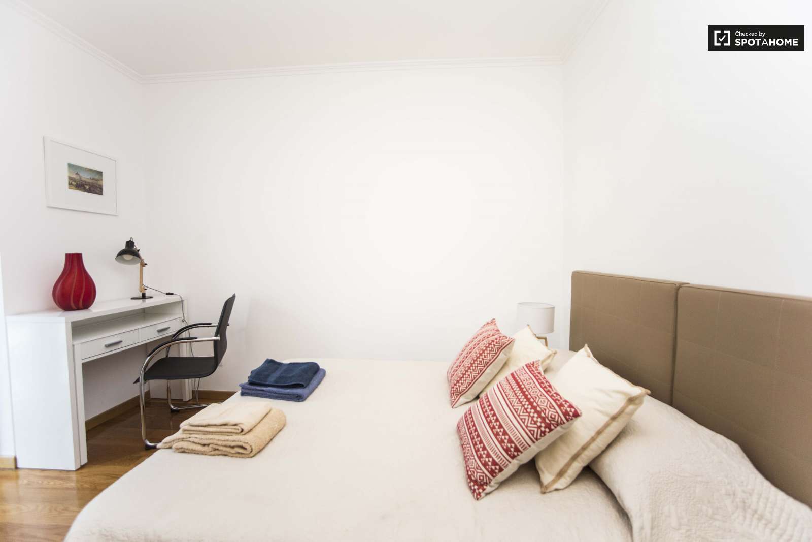 Double room near Estrela in an exclusive apartment for Erasmus Students