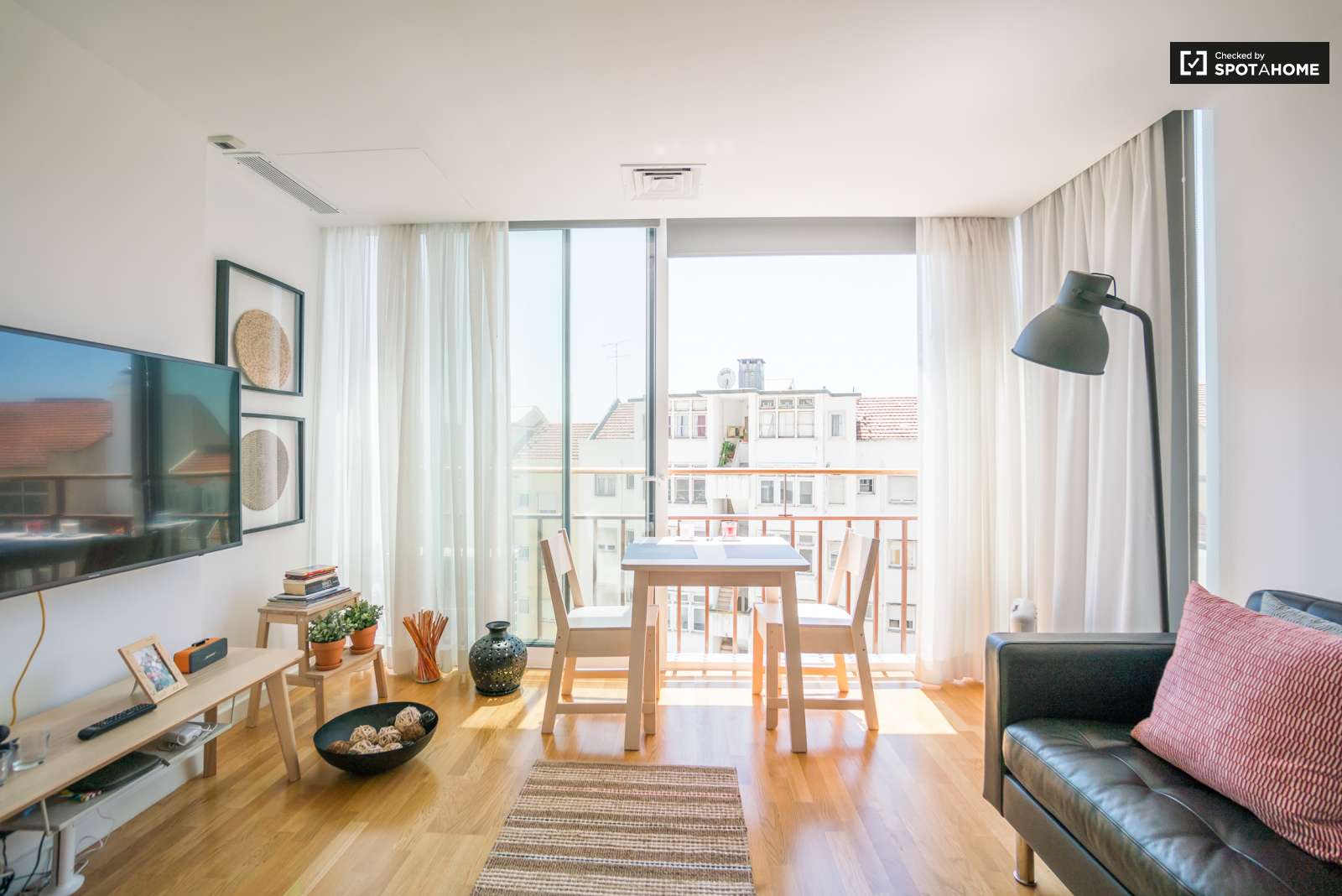 Terrific 1-bedroom apartment for rent near Instituto Superior Técnico in Arroios, Lisbon