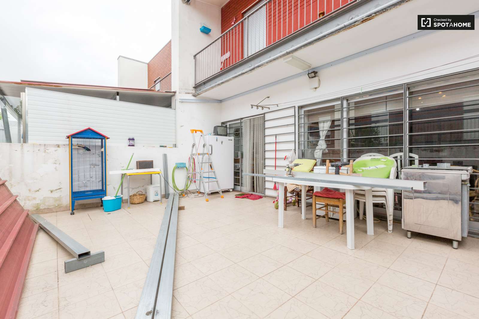 Twin Beds in Rooms for rent in 3-bedroom apartment in Lumiar