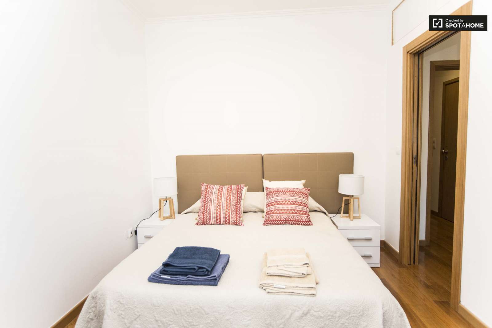 Double room near Estrela in an exclusive apartment for Erasmus Students