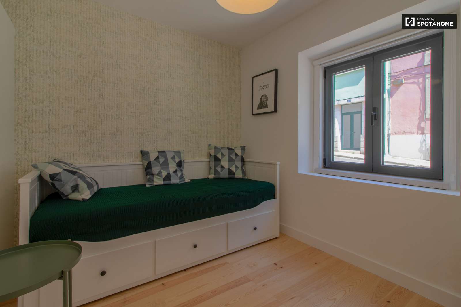 Stylish studio apartment for rent in Belém