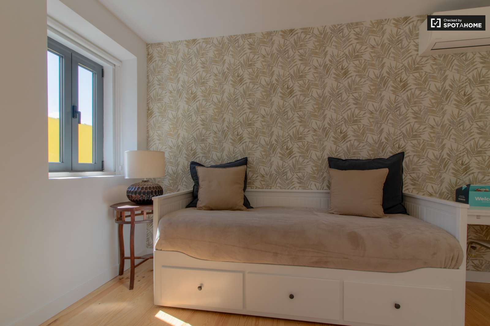 Cute studio apartment for rent in Belém