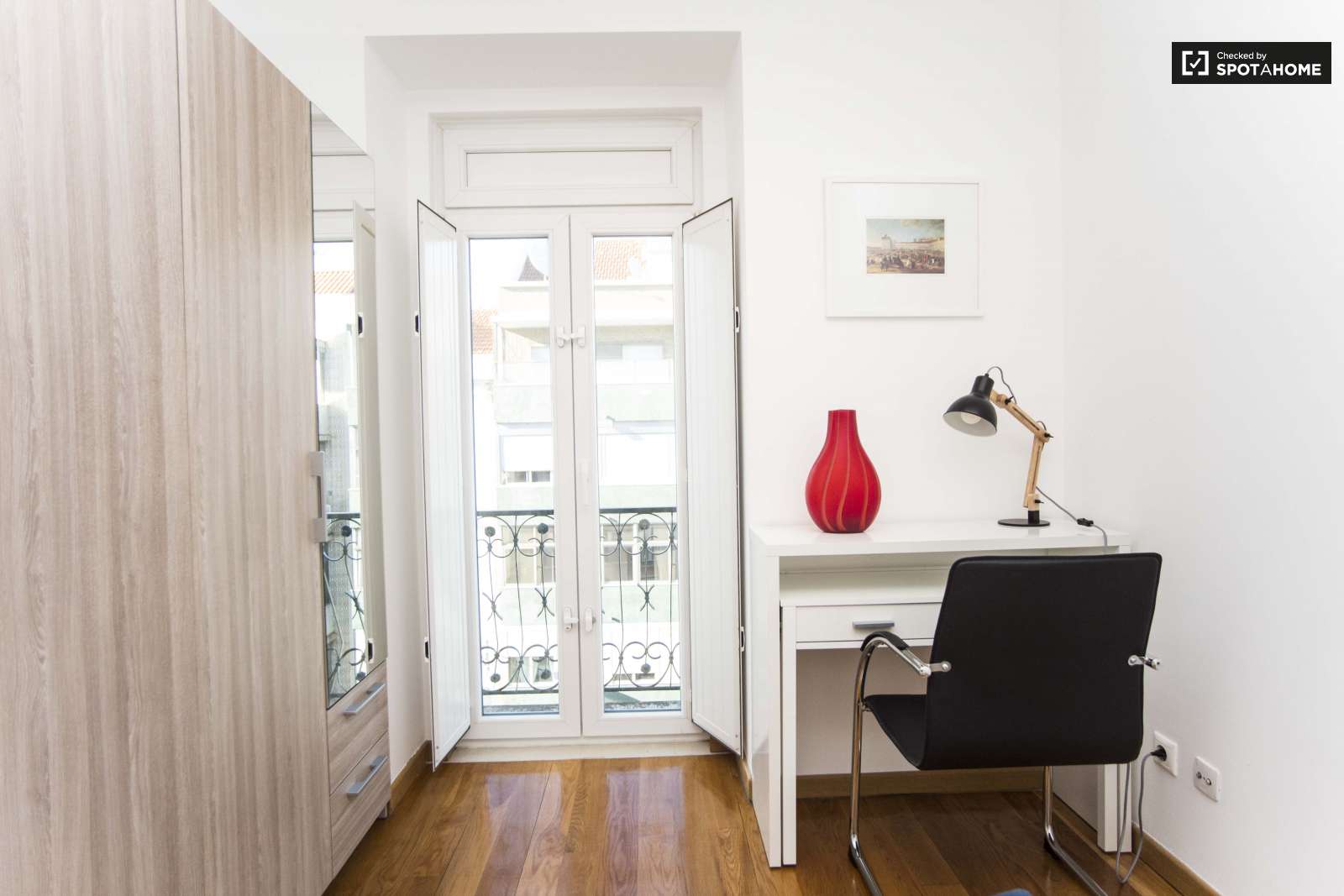 Double room near Estrela in an exclusive apartment for Erasmus Students